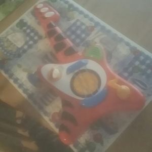 Toy guitar